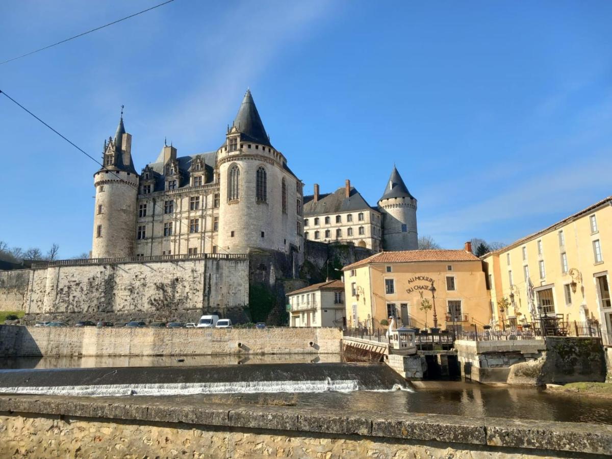 Maison De Campagne, Bulle De Verdure Montbron 外观 照片